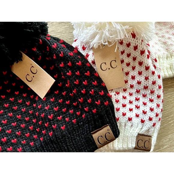 NEW CC Exclusive Womens Pom Knit Hearts Winter Beanie - Valentines Day Gift - Picture 1 of 10